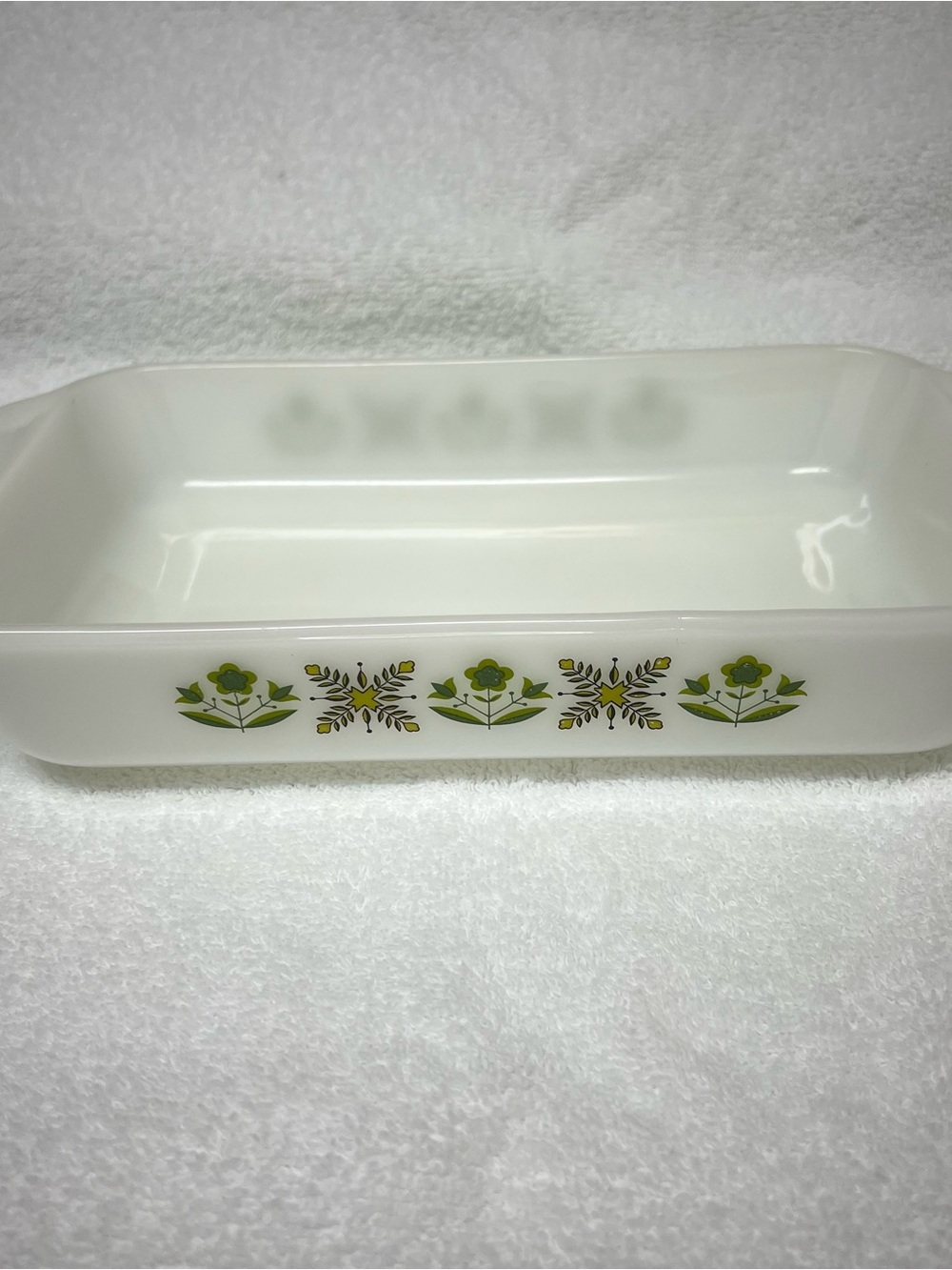 Fireking Green Meadow Made in The USA 1.5 Quart Handled Casserole Dish